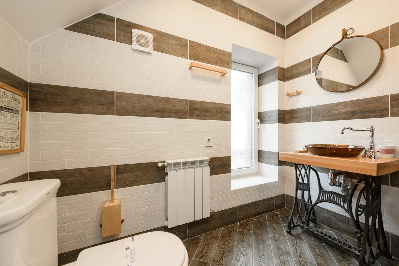 Small bathroom idea - vintage looking faucets.